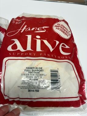 Vintage Hanes Alive support pantyhose 3 pkgs 9 pair new unopened size A/B